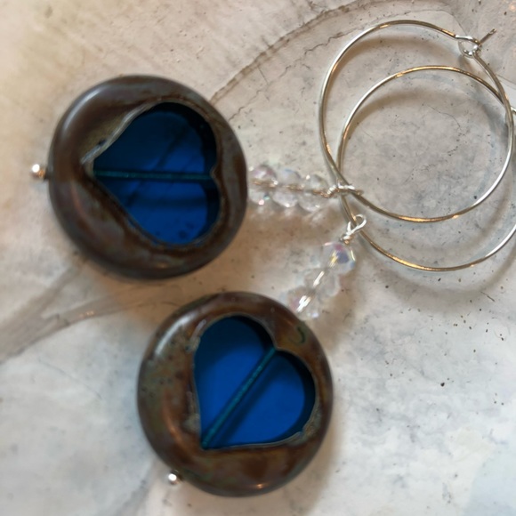 Austrian Crystals Heart Earrings - Picture 4 of 4